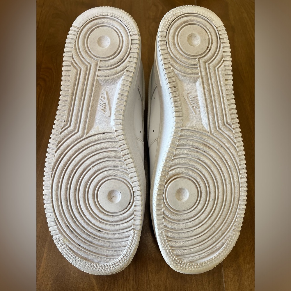 Nike Air Force 1 - Picture 2 of 4